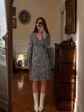 Fleur De Sel Silk Paisley Mini Dress Size Small Grey Formal